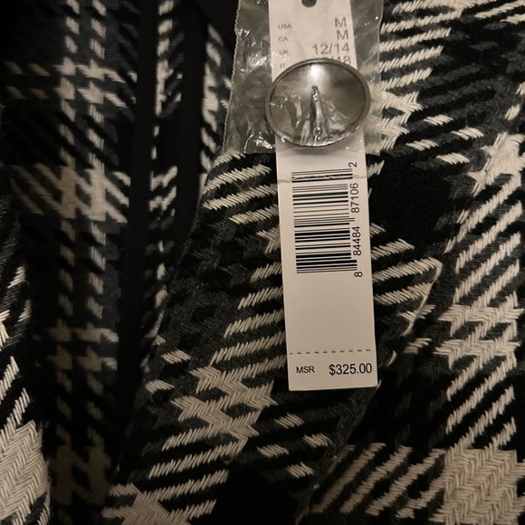 Elie Tahari medium blazer - Picture 4 of 7